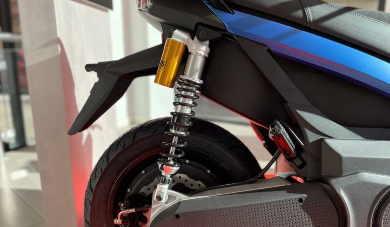 
								Seat MÓ Performance Scooter 100% Eléctrica lleno									